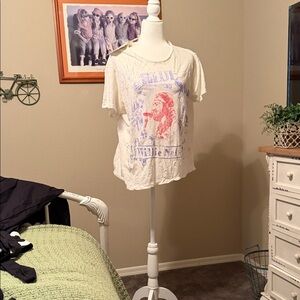 Magnolia Pearl (rare) Willie Nelson  Graphic T-Shirt white ,Blue and Red design